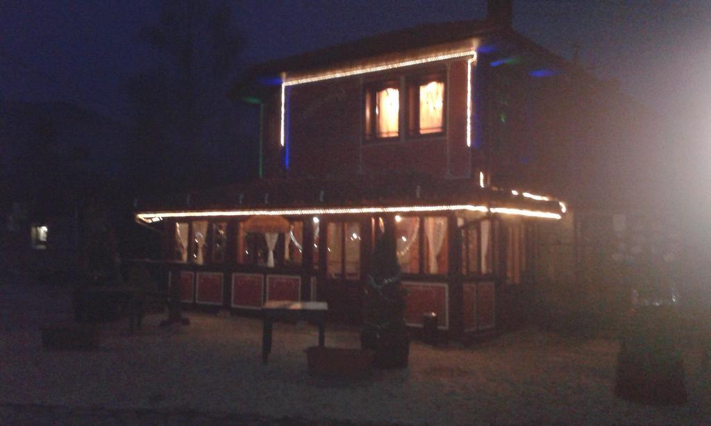 Chuchura Family Hotel Koprivshtitsa Exterior foto